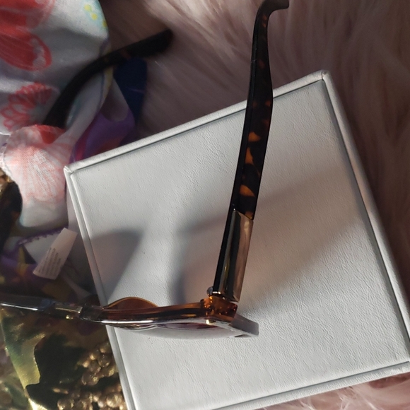 Fashion Shades 😎 - Picture 5 of 5